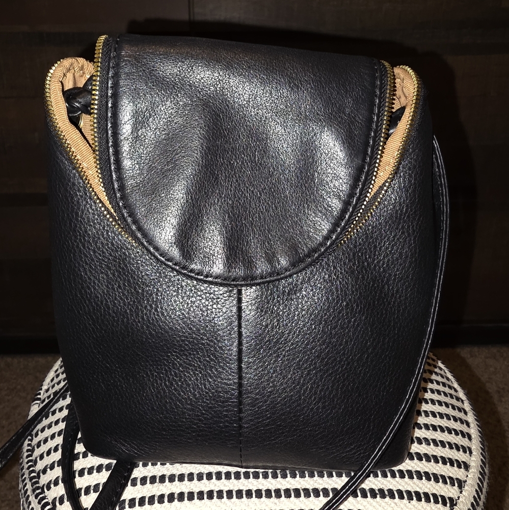 Hobo Black Leather Fern Crossbody Like New
